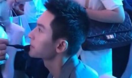 娱乐圈每日吃瓜路人,揭秘每日“吃瓜”路人的真实生活